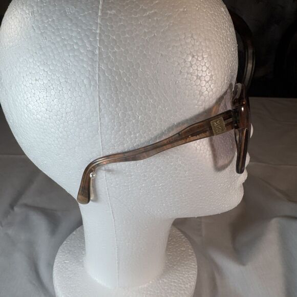 YVES SAINT LAURENT French Ladies Vintage 1970's Sunglasses - Picture 3 of 8